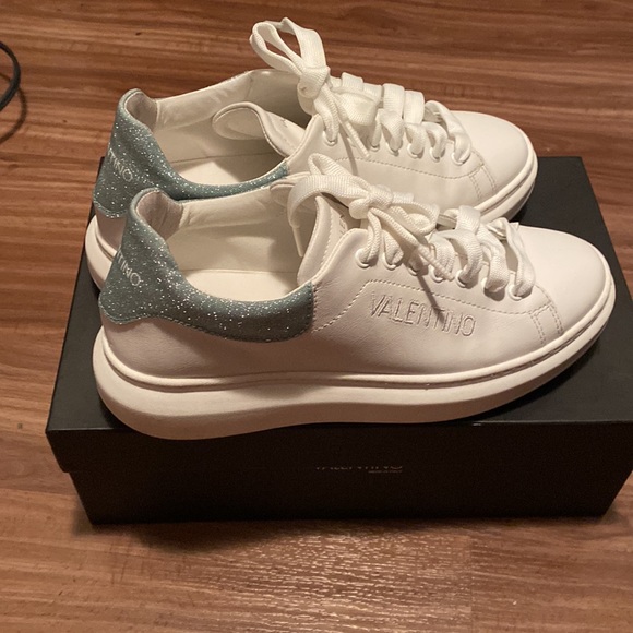 Pre-❤️ Velentino Fresia White Green Leather Shoes - Picture 10 of 14